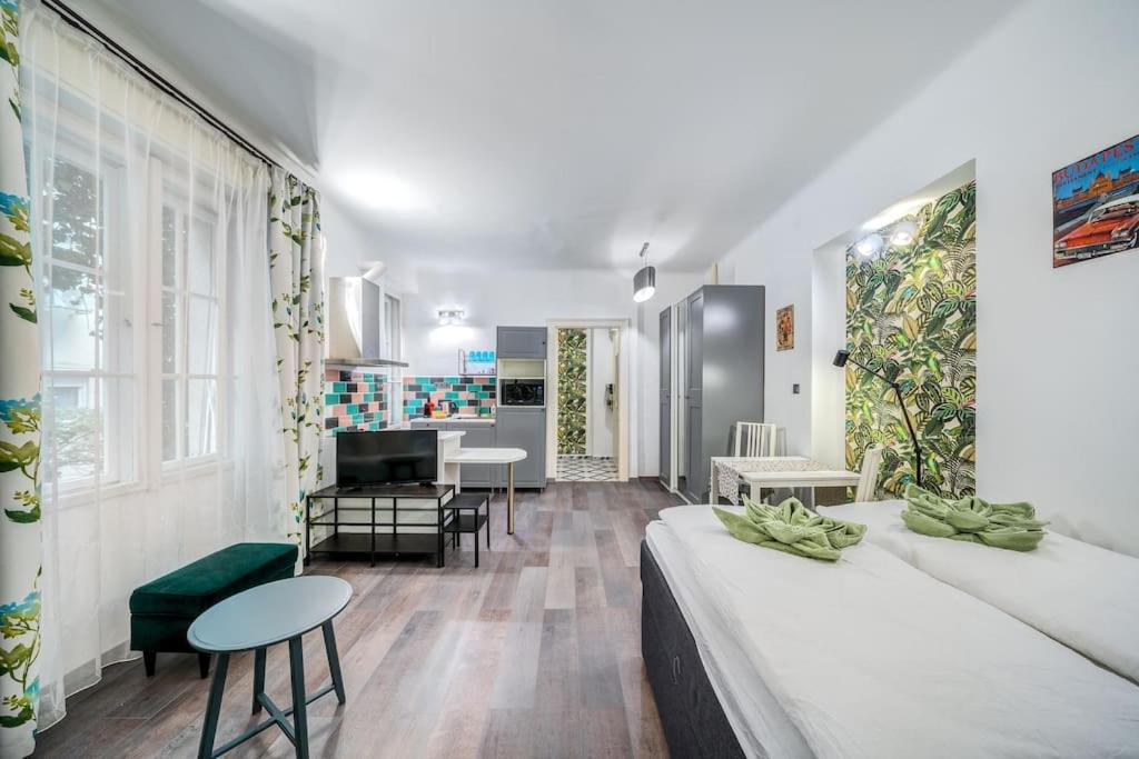 Danube Bank Hideaway *